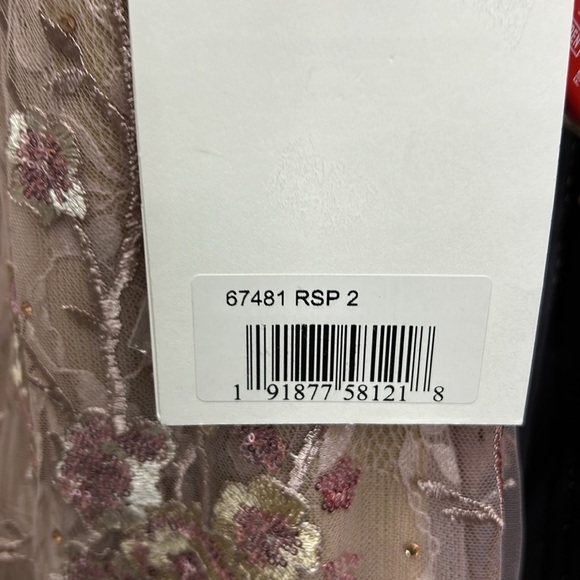 Mac Duggal 67481 NWT FLORAL EMBELLISHED SLEEVELESS PLUNGE NECKLINE - Picture 9 of 14